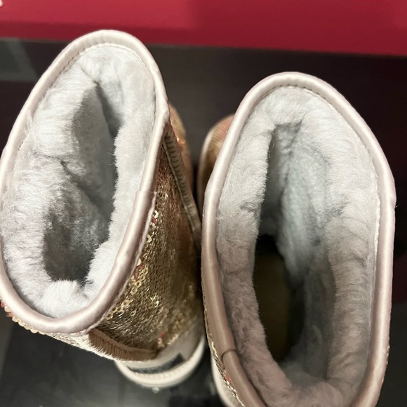 Womens UGG® Classic Short Sparkle Boot UGG® Australia 'Classic Short UGG Shoes - Picture 5 of 7